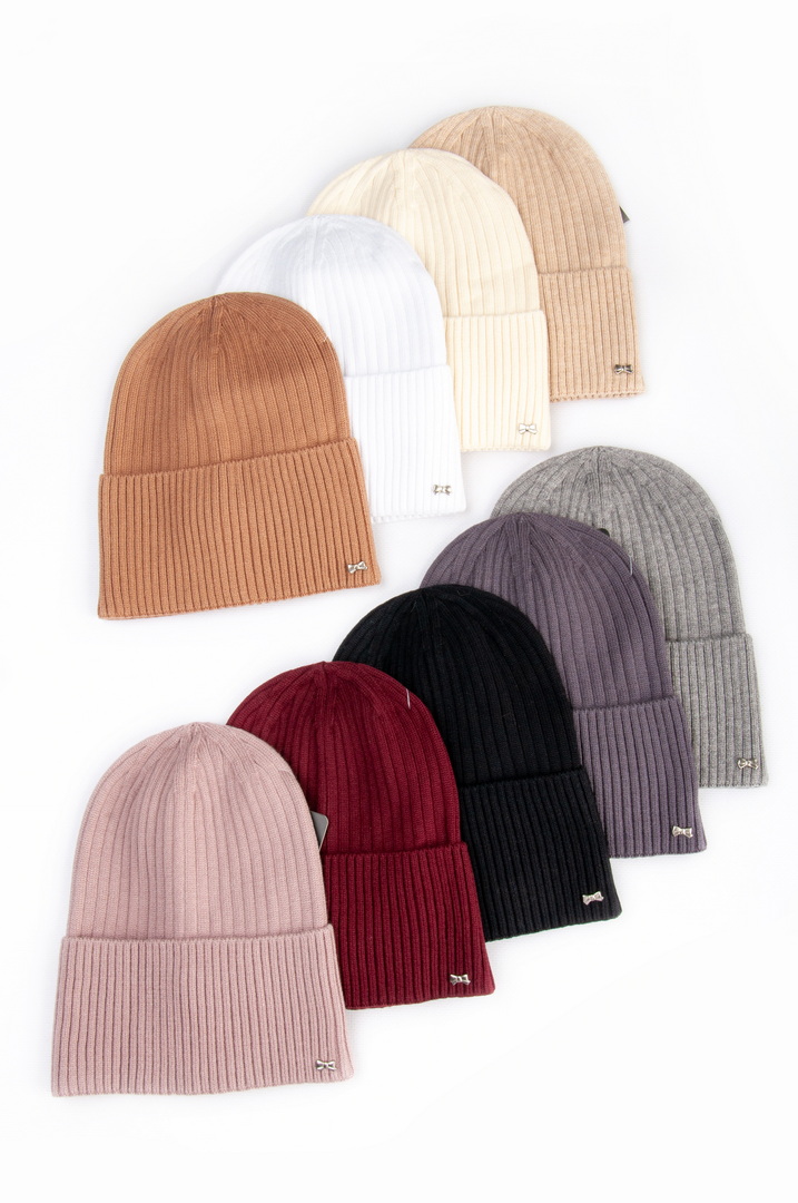 Шапка жіноча